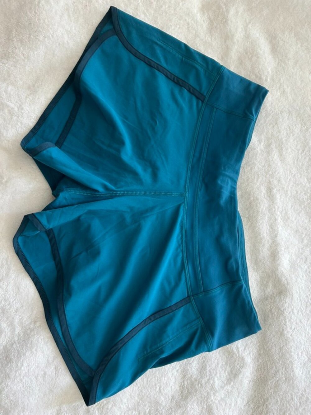 Lululemon Speed Up Short 4" Inseam Size 8
